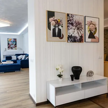 Rezidence Vyhlidka Apartment
